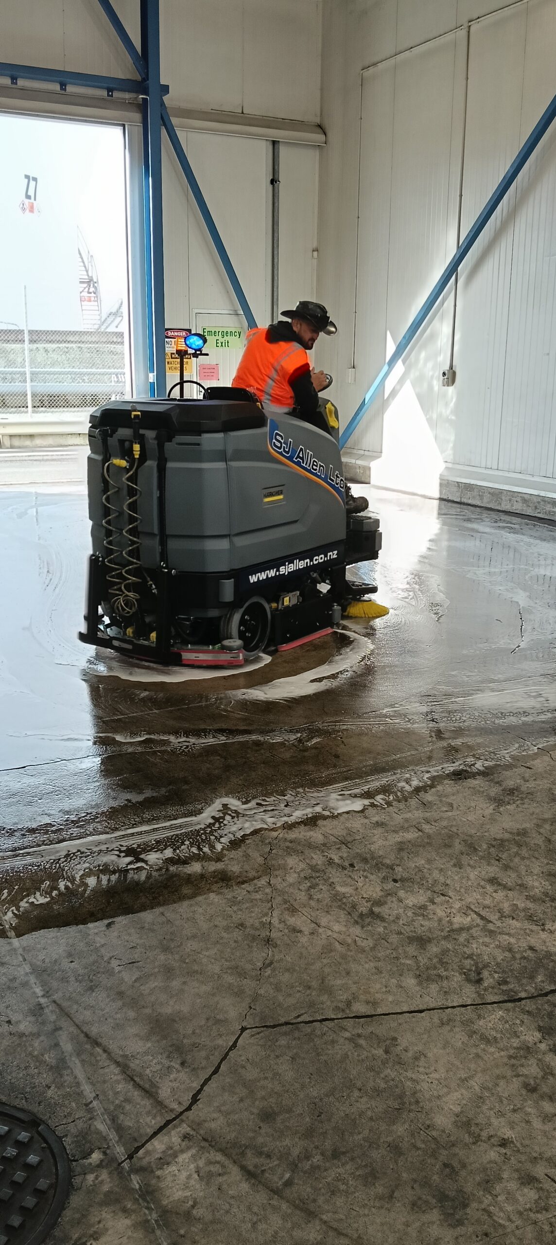 Service Image 1